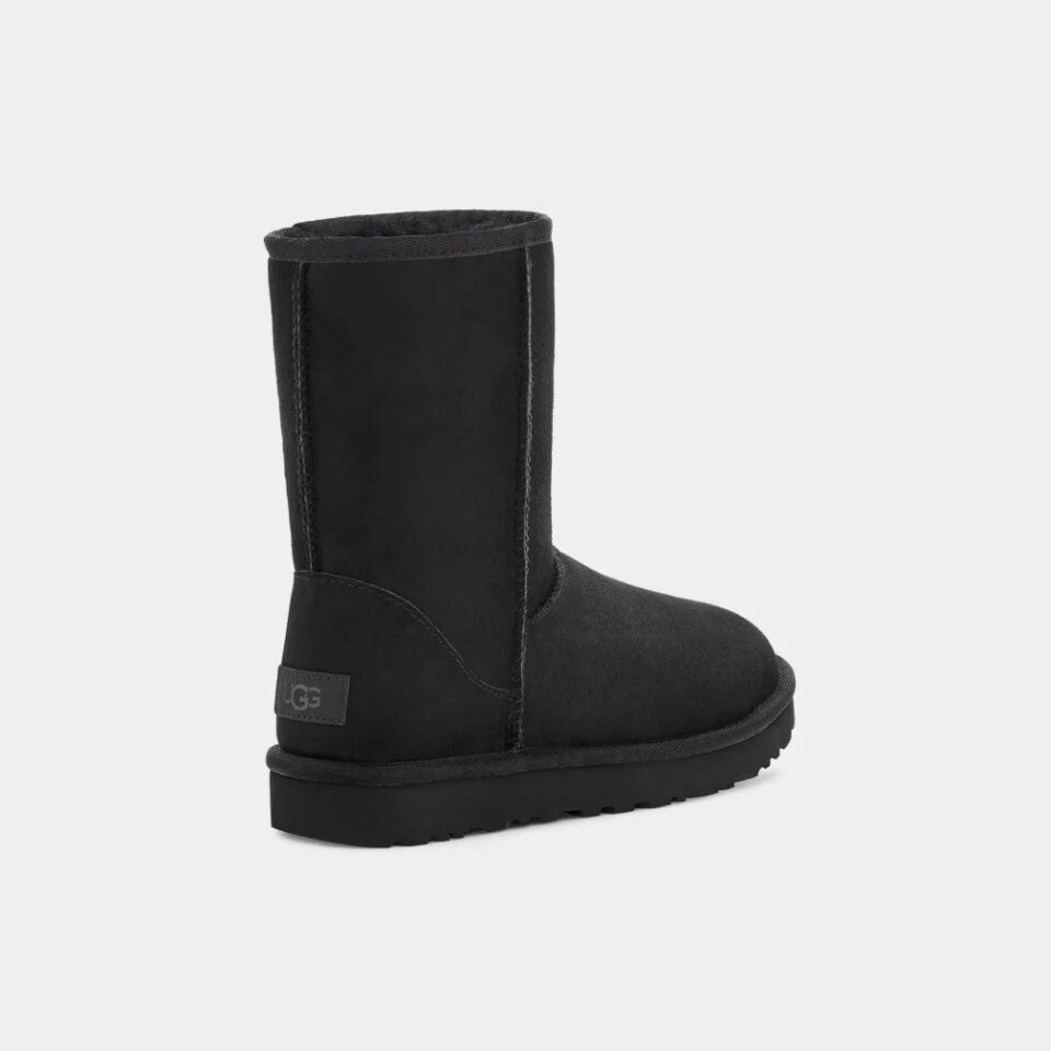 Ugg boots hotsell short ii